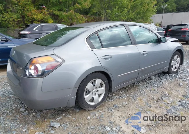 1N4AL21E98N416490: 43111167