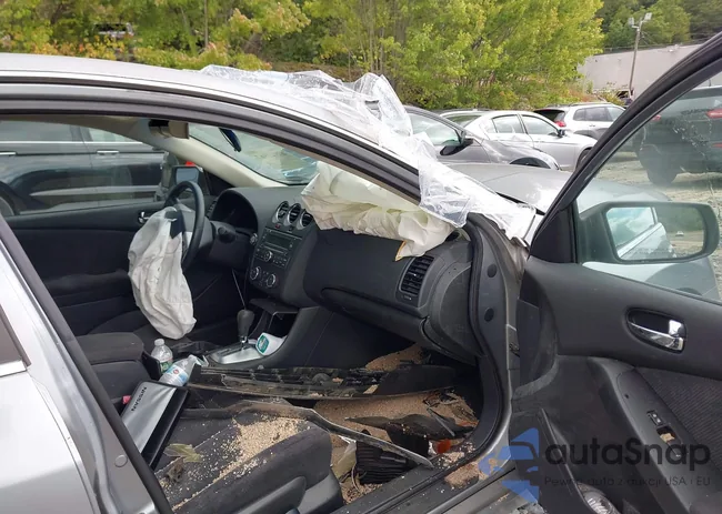 1N4AL21E98N416490: 43111167