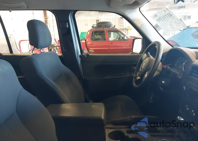 1C4PJMAK2CW112996: 43111298