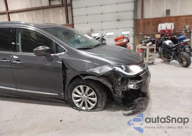 2C4RC1BGXKR715410: 43111408