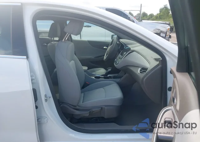 1G1ZD5ST3SF121405: 43110721