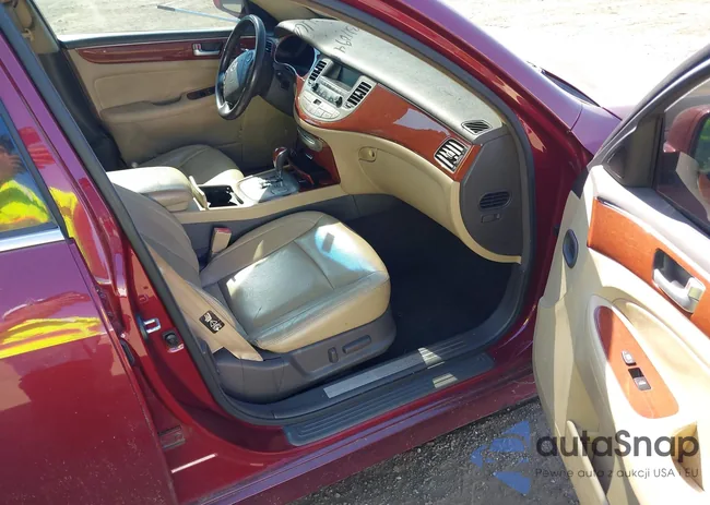 KMHGC4DD0DU225975: 43110941