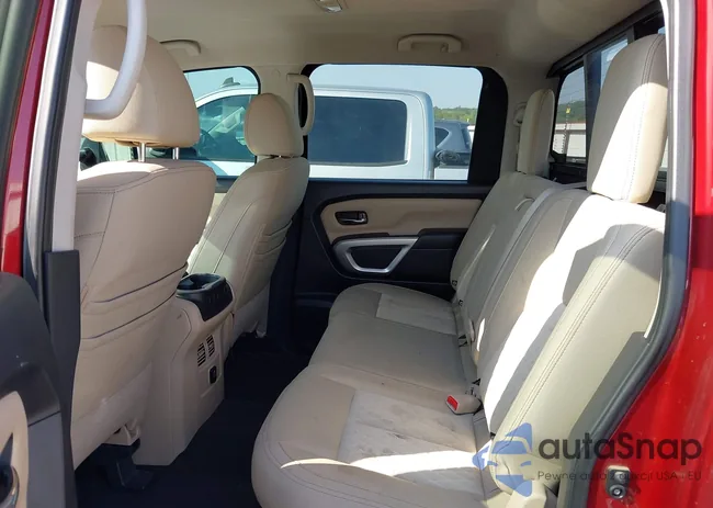 1N6BA1F40HN576009: 43111026