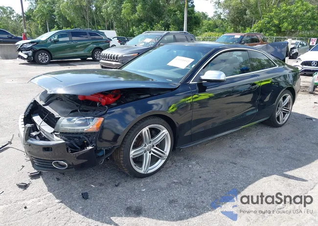 WAUCVAFR8CA003136: 43111032