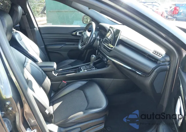 3C4NJDBB8NT222546: 43111787