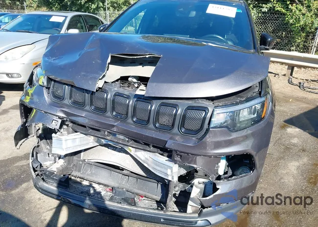 3C4NJDBB8NT222546: 43111787