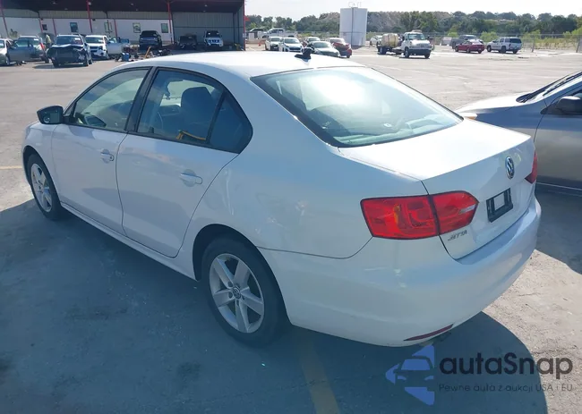 3VWLL7AJ9EM286324: 43111981