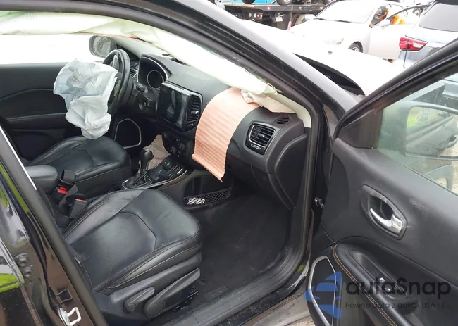 3C4NJDCB0JT360624: 43113388