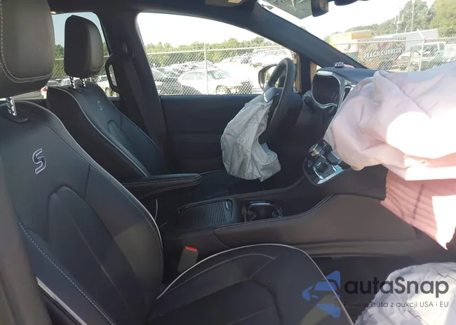 2C4RC1GG8SR533522: 43113579