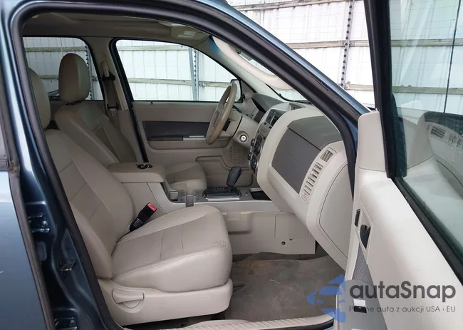 1FMCU9DG3CKA11205: 43113671