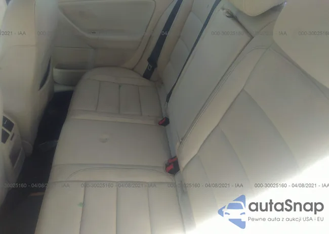 3VWRZ7AJ7AM008024: 43112709