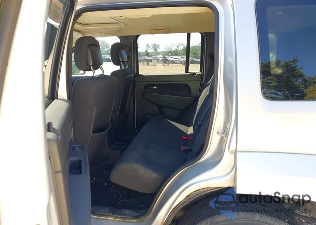 1J4PN2GK8BW525983: 43112740