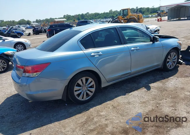 1HGCP2F89CA060943: 43112810