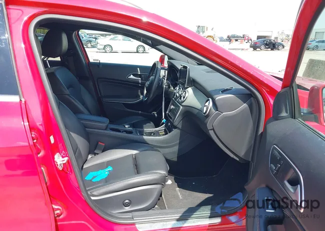 WDCTG4EB4HJ296473: 43112816