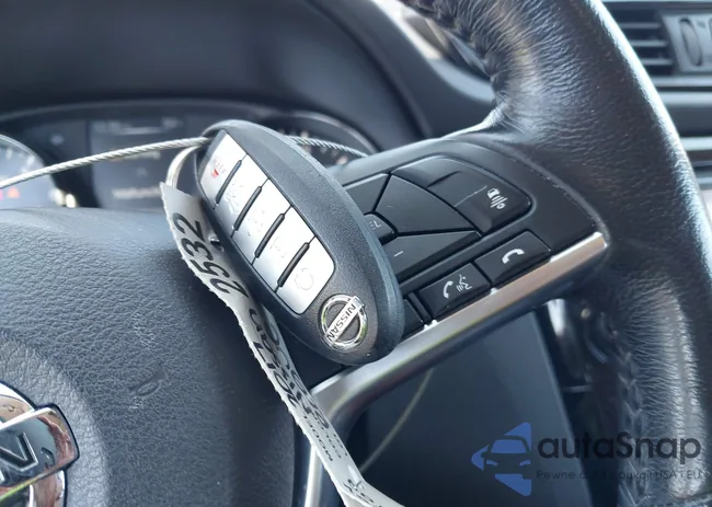 JN8AT2MV7HW277500: 43113838