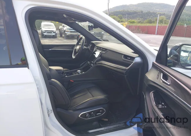 1C4RJKDG5N8531839: 43113926