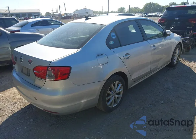 3VWDX7AJXBM346552: 43115444