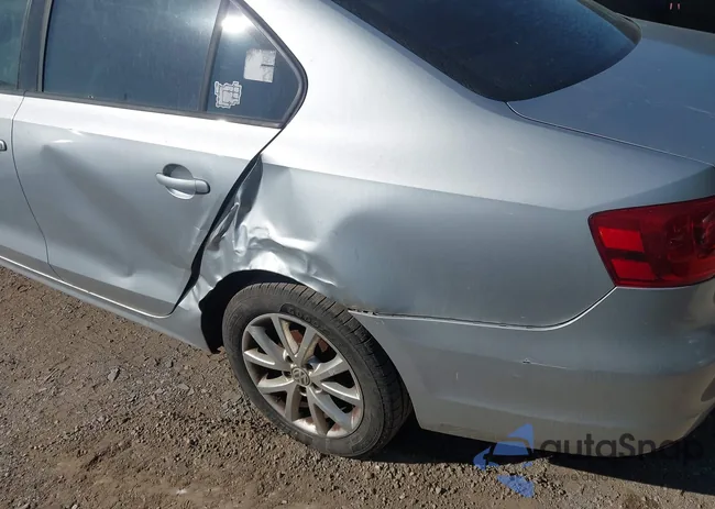 3VWDX7AJXBM346552: 43115444