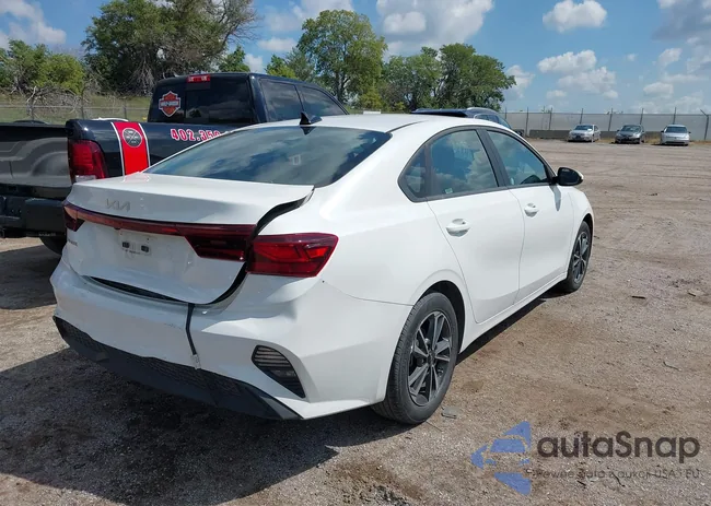 3KPF24AD7RE818861: 43114822