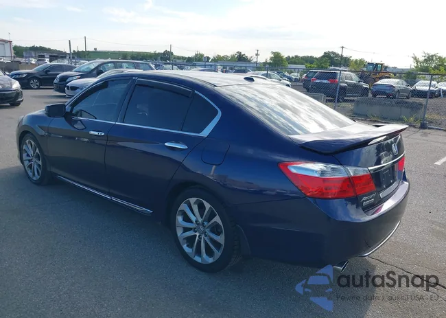 1HGCR3F85DA008422: 43114824