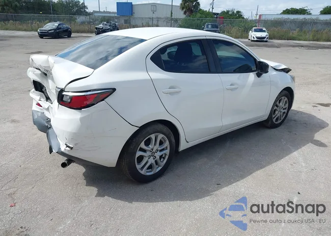 3MYDLBYV5HY176291: 43116145