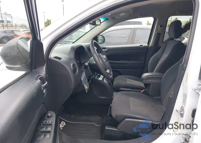 1C4NJCBA0GD688840: 43116412