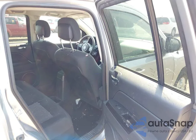 1C4NJCBA0GD705393: 43116416