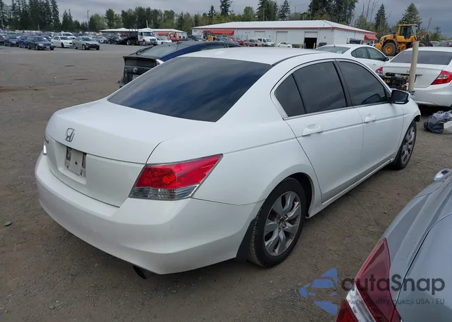 1HGCP26808A075337: 43117109