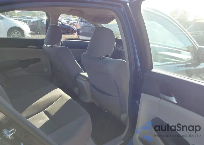 1HGCP2F37BA037678: 43117188