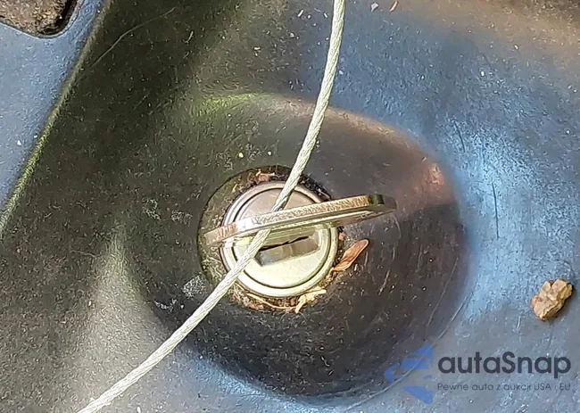 YS3AT75L5K7001705: 43117342