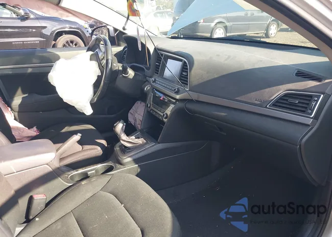 5NPD84LF1JH348752: 43117361