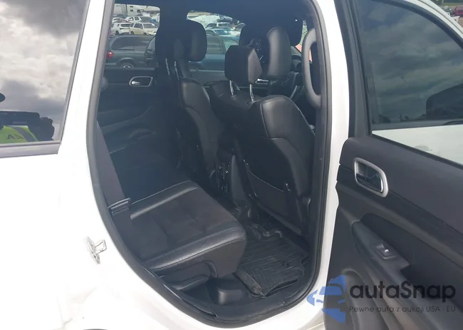 1C4RJEAG8KC752446: 43117558