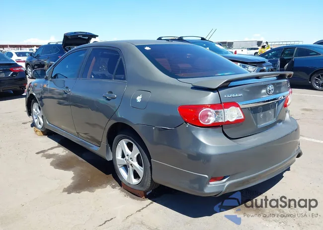 2T1BU4EE3BC575260: 43117645