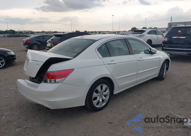 1HGCP36878A035178: 43116800