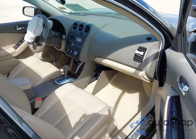 1N4AL2AP1AN552880: 43116907