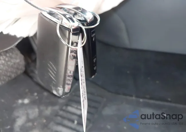 3MVDMBCM0SM775087: 43117086