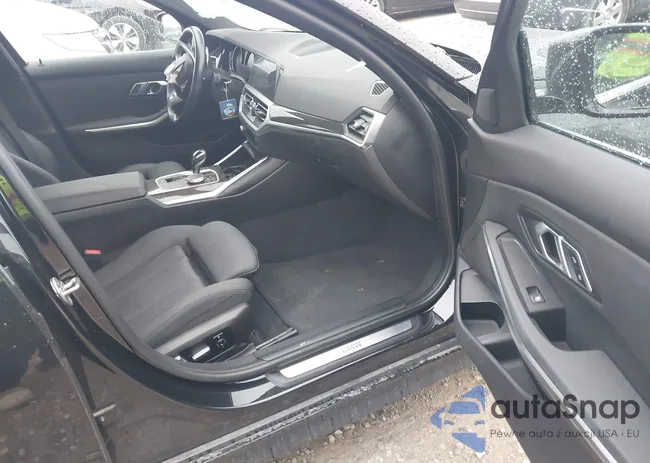 3MW5R7J03L8B19154: 43118571