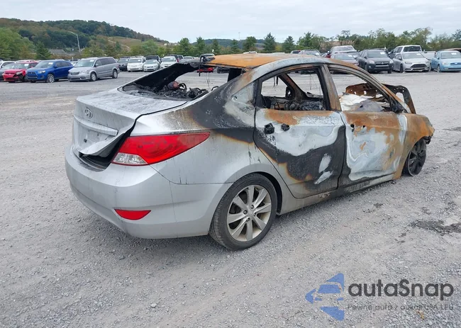 KMHCU4AE7EU761011: 43117706