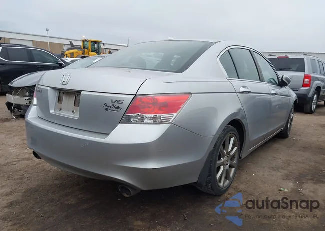 1HGCP3F83AA019291: 43117972