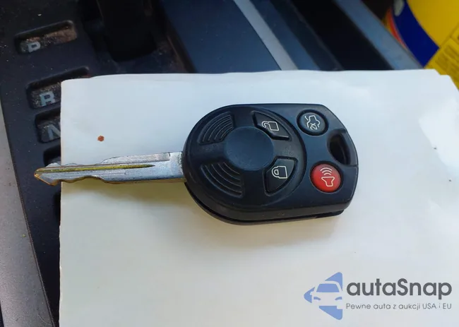 1FMCU92Z78KB15109: 43118027