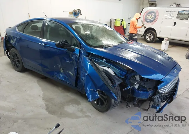 3FA6P0LU5JR197338: 43118045