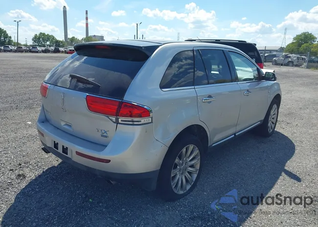 2LMDJ8JK6DBL11174: 43119291