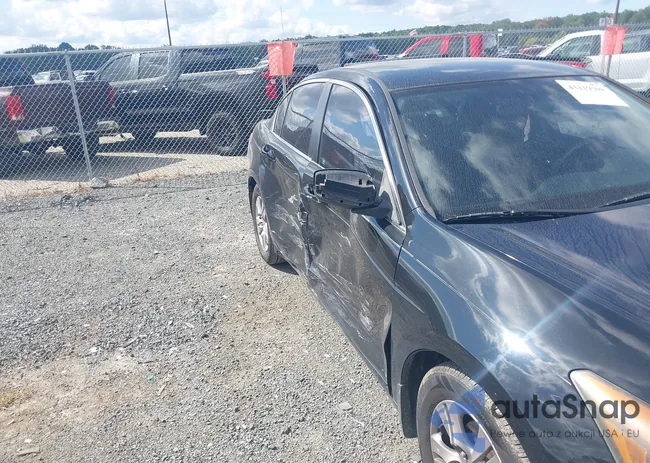 1HGCP2F64CA244413: 43119398