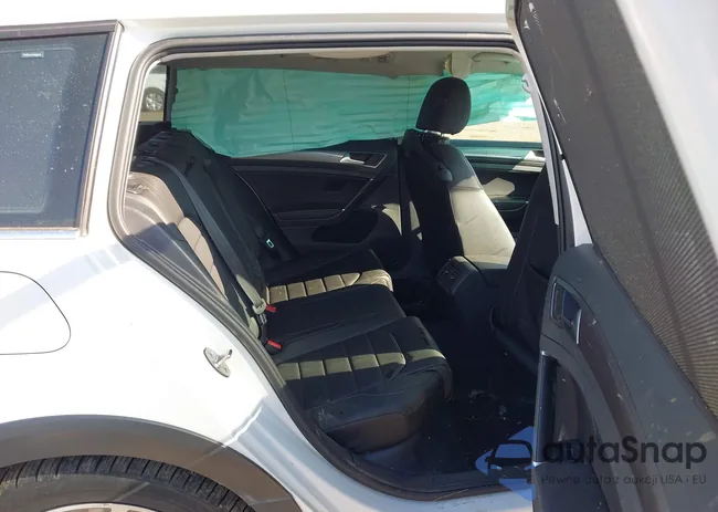 3VWM17AU5KM519857: 43119440