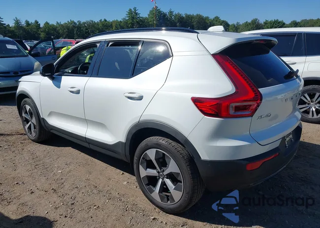 YV4L12UW6P2948418: 43119546