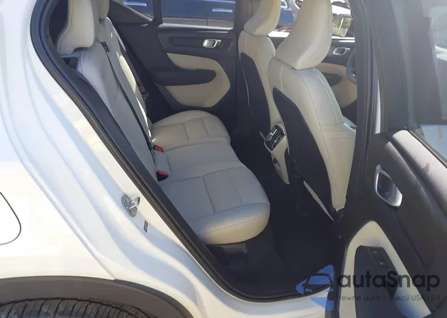 YV4L12UW6P2948418: 43119546