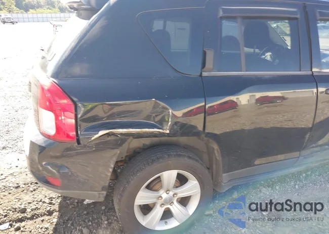 1C4NJCBB4CD623430: 43118835