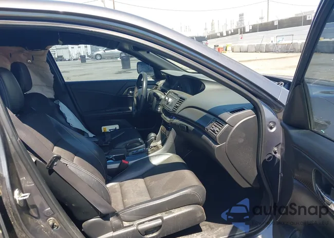 1HGCR2F58HA043879: 43118983