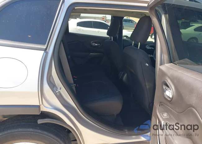 1C4PJLCB0LD528130: 43120308