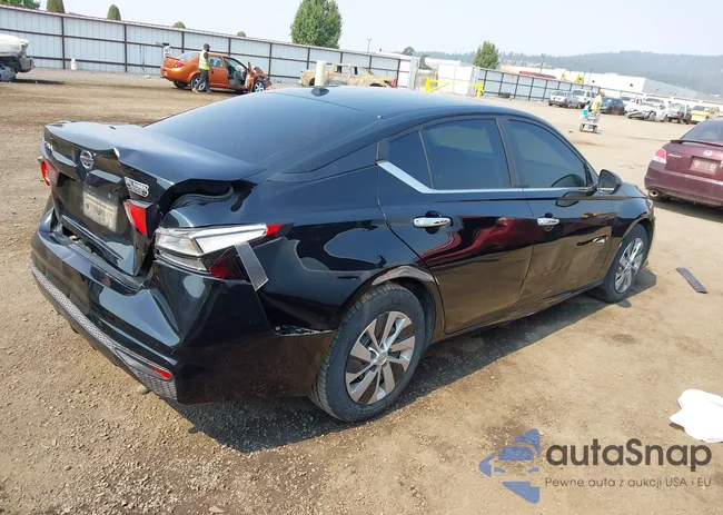 1N4BL4BV5LC207945: 43120370